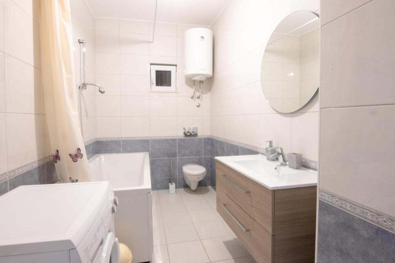 Apartment Cvita Free Beach Parking Makarska Extérieur photo