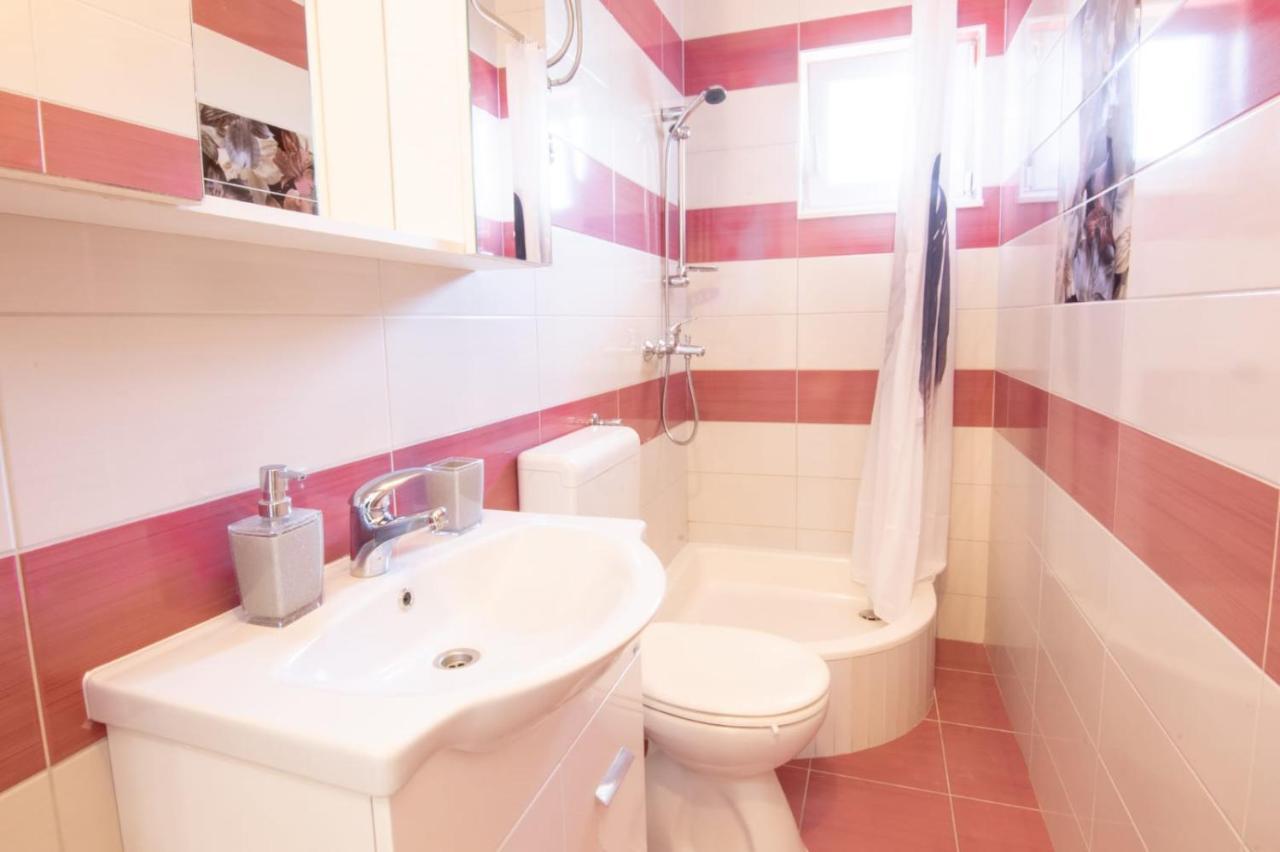 Apartment Cvita Free Beach Parking Makarska Extérieur photo